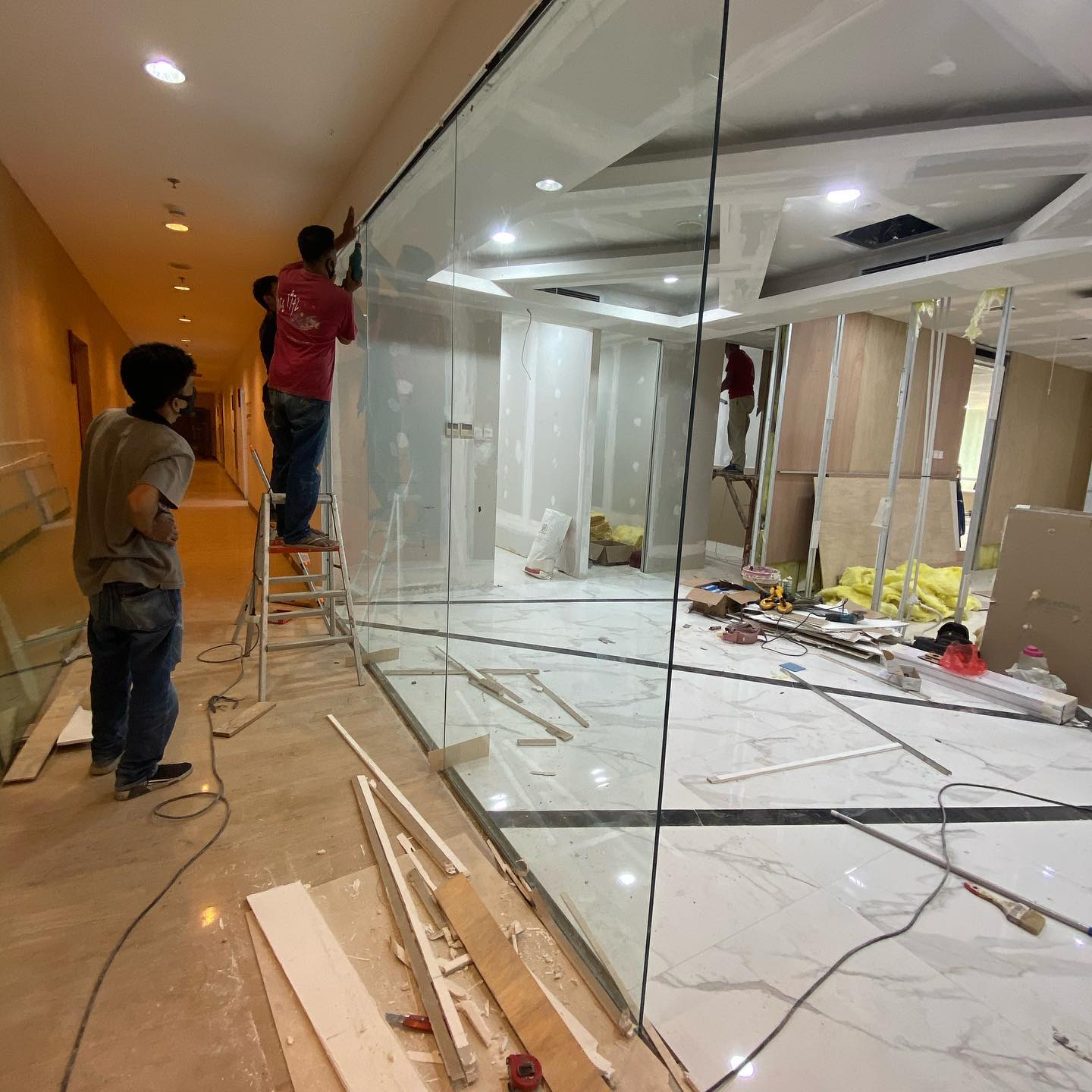 Glass tempered partition02