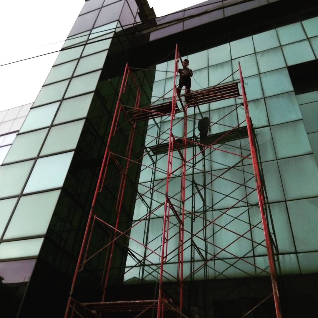 glass replacement and cleaning